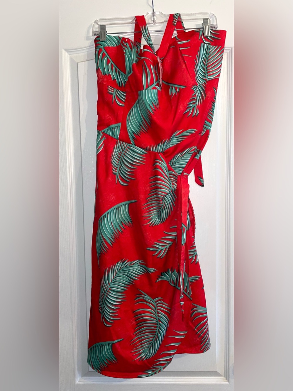 NWT Pinupgirl Clothing Red Palm Print Sarong Dress 3X - Picture 2 of 3